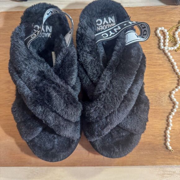 Madden NYC Black Faux Fur Crossband Slippers with Logo Elastic Strap Size 7 - Picture 1 of 7